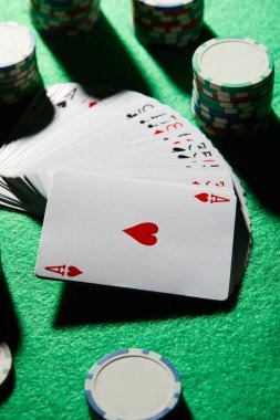 roobet Bingo card display with marked numbers and winning pattern highlight